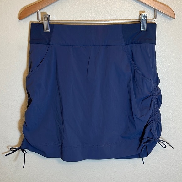 Columbia Dresses & Skirts - COLUMBIA Omni-Shield Advanced Repellency Navy Skirt